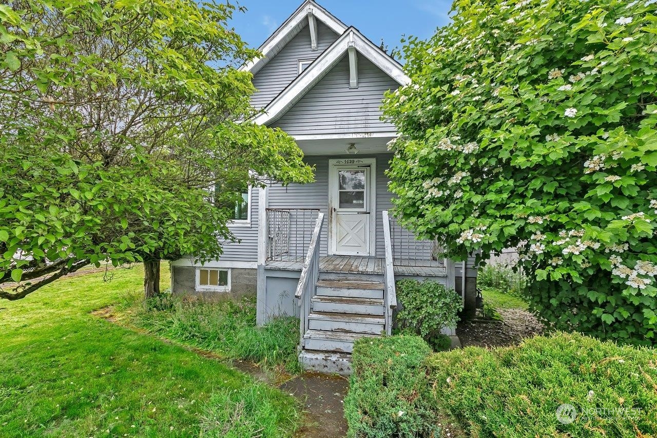 1429 S 45th Street Tacoma WA 98418