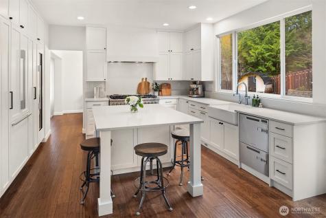 24046 SE 9th Court Sammamish WA 98075