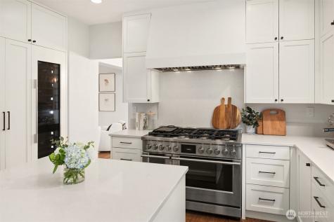 24046 SE 9th Court Sammamish WA 98075