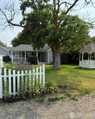432 5th Avenue Oroville WA 98844