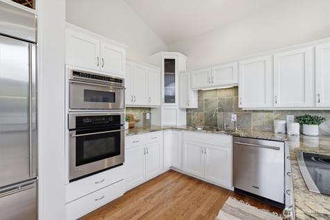 911 S 294th Place Federal Way WA 98003