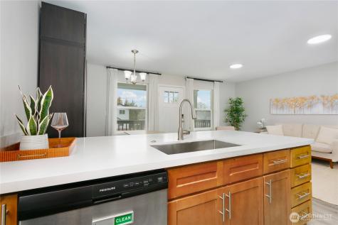 3827 S Cushman Avenue Tacoma WA 98418