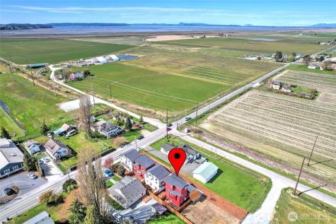 27523 102nd Avenue NW Stanwood WA 98292