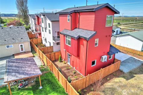 27523 102nd Avenue NW Stanwood WA 98292