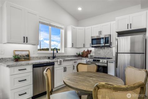 27523 102nd Avenue NW Stanwood WA 98292