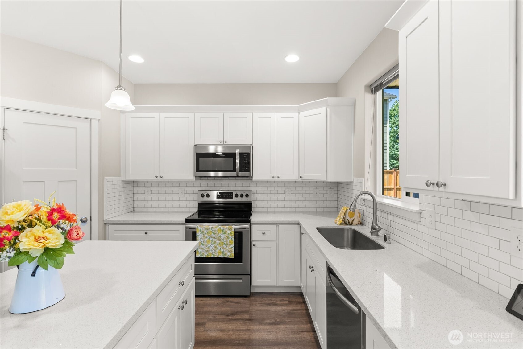 107 Brodie Street SE Rainier WA 98576