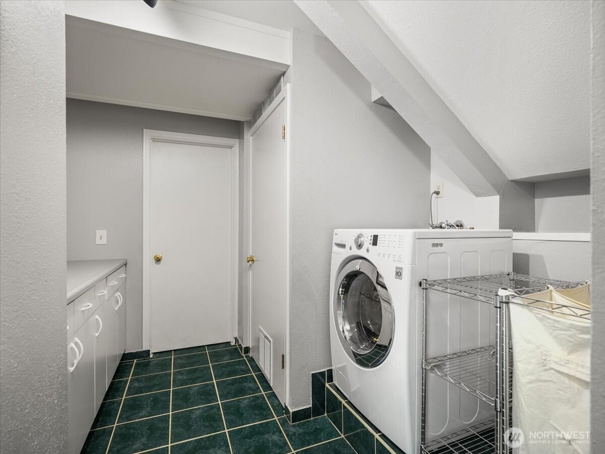 17649 SE 297th Place Kent WA 98042