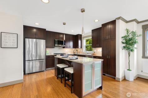 4840 40th Avenue SW Seattle WA 98116