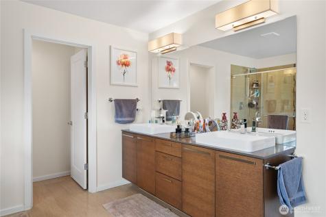 5852 S 326th Court Auburn WA 98001