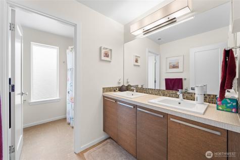 5852 S 326th Court Auburn WA 98001