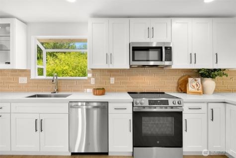 1816 Riverview Drive NE Auburn WA 98002