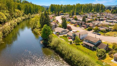 1816 Riverview Drive NE Auburn WA 98002