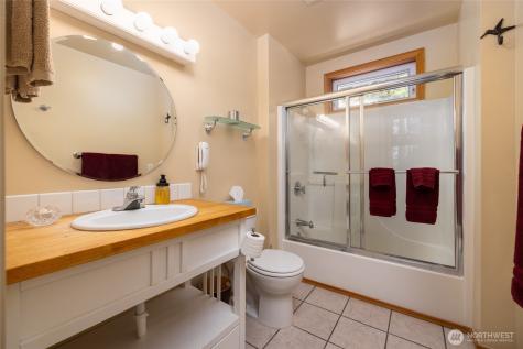 1354 Chinook Way Center Island WA 98221