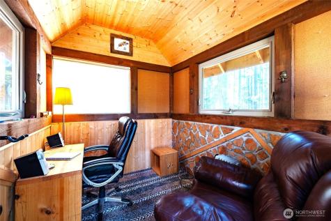 1354 Chinook Way Center Island WA 98221