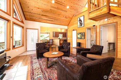 1354 Chinook Way Center Island WA 98221
