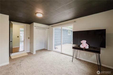 3415 9th Street Bremerton WA 98312