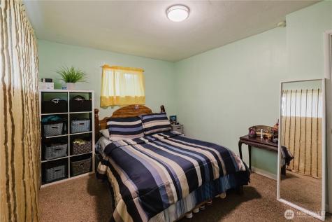 3415 9th Street Bremerton WA 98312