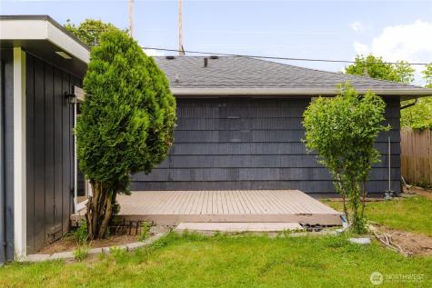 3415 9th Street Bremerton WA 98312