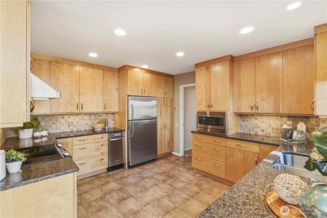 3506 Haines Street Port Townsend WA 98368