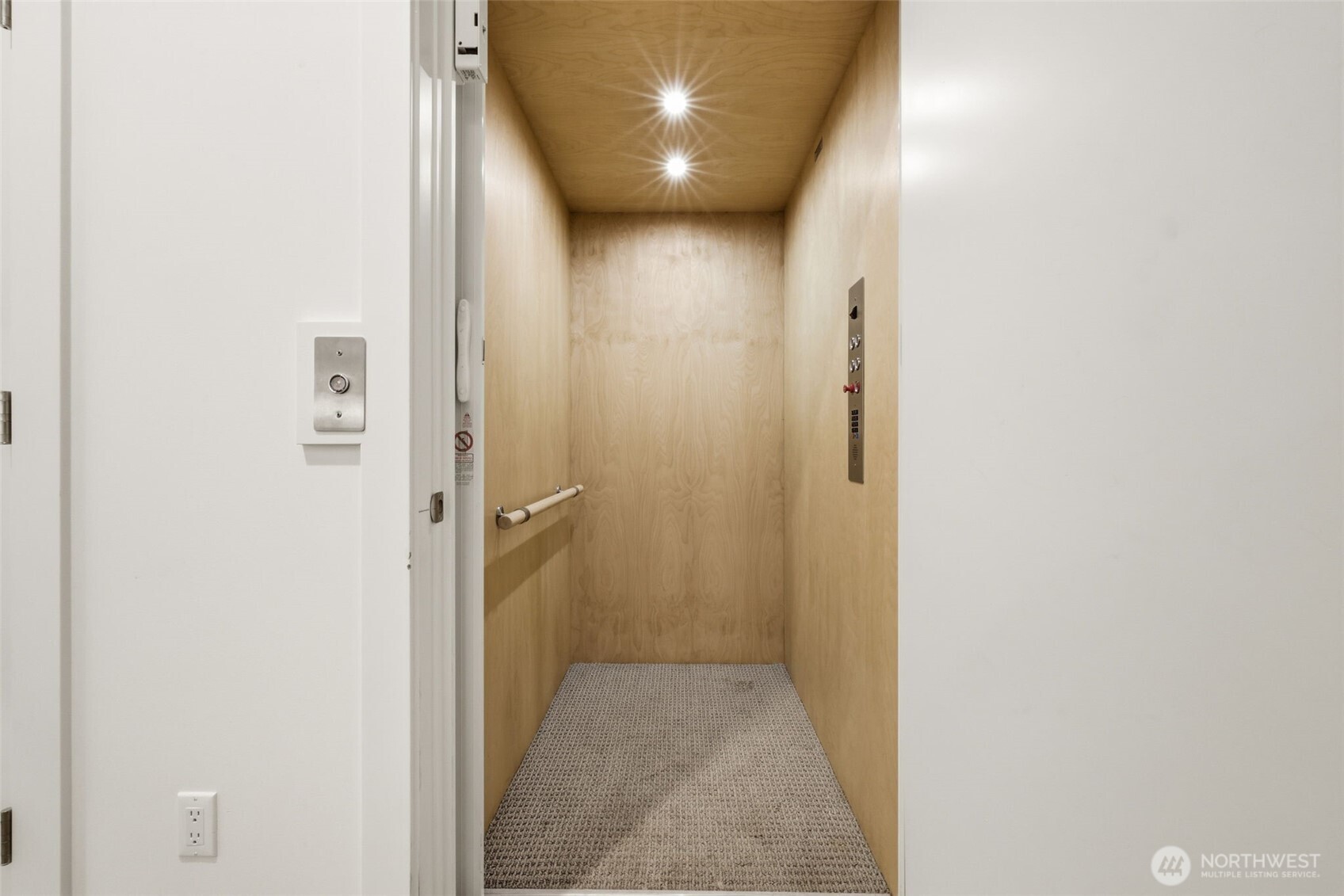 3009 Harbor Avenue SW Seattle WA 98126