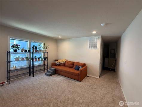 28454 168th Avenue SE Kent WA 98042