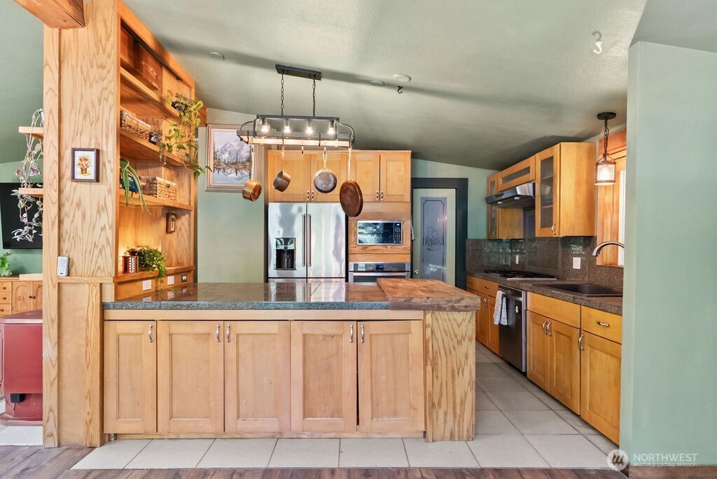 8817 Clearwater Lane SE Port Orchard WA 98367