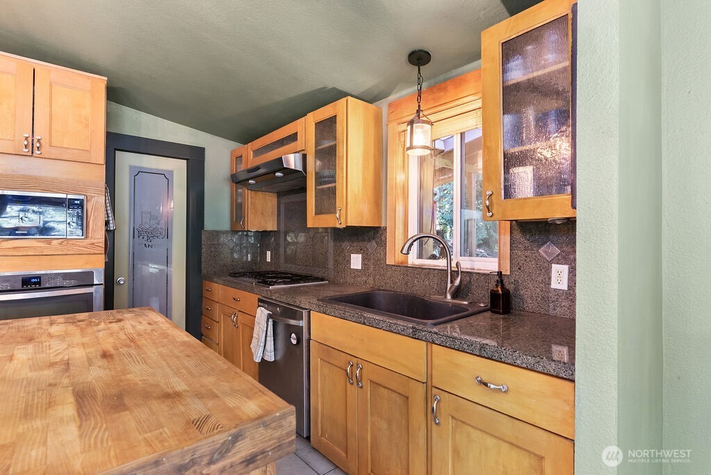 8817 Clearwater Lane SE Port Orchard WA 98367