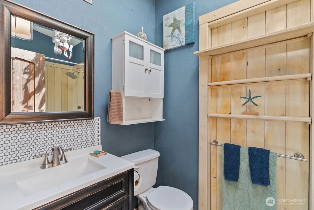 8817 Clearwater Lane SE Port Orchard WA 98367