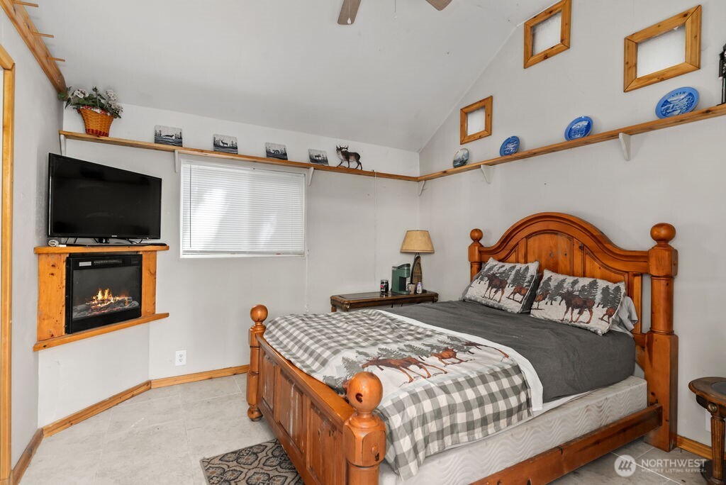 8817 Clearwater Lane SE Port Orchard WA 98367