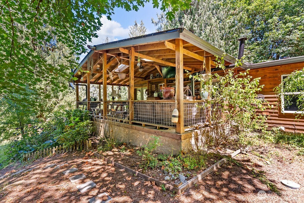 8817 Clearwater Lane SE Port Orchard WA 98367