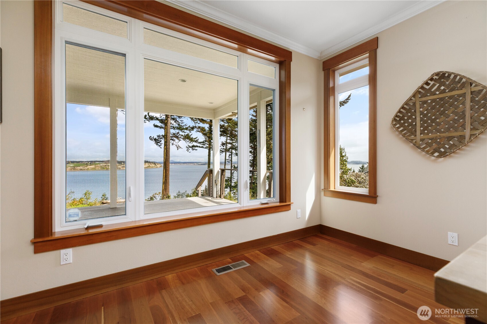 1202 NE Burnham Place Coupeville WA 98239