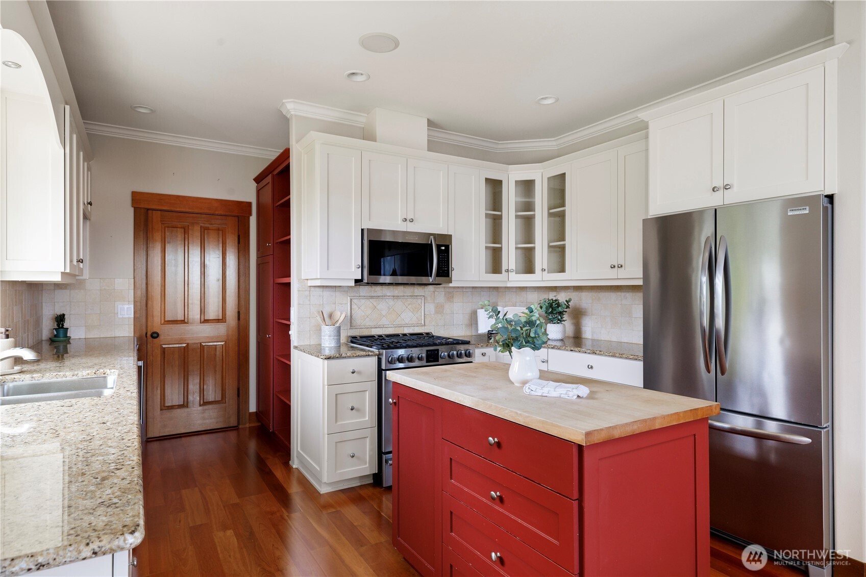 1202 NE Burnham Place Coupeville WA 98239