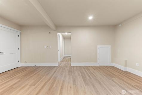136 Rainier Acres Road SE Rainier WA 98576