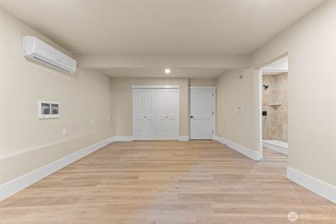 136 Rainier Acres Road SE Rainier WA 98576
