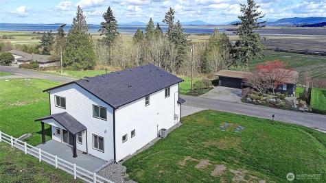 1458 Larkspur Lane Camano Island WA 98282
