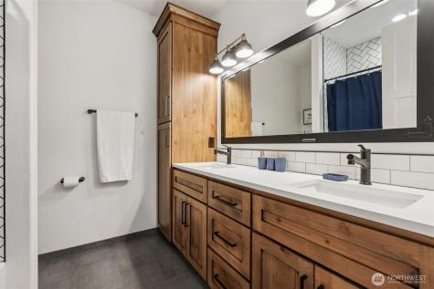 270 Tulip Lane Woodland WA 98674