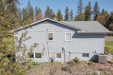 1140 S Pine Street Kettle Falls WA 99141