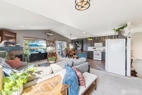 8109 2nd Place SE Lake Stevens WA 98258