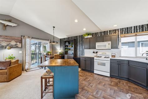 8109 2nd Place SE Lake Stevens WA 98258