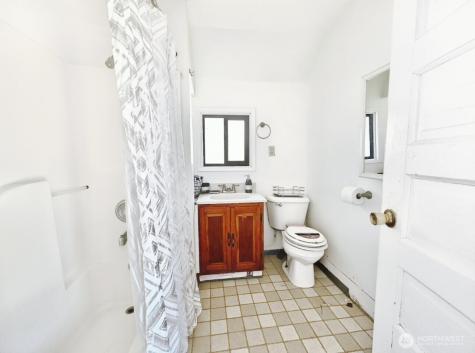 1202 W Perry Street W Aberdeen WA 98520