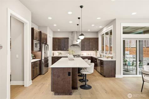 24387 NE 24th Street Sammamish WA 98074