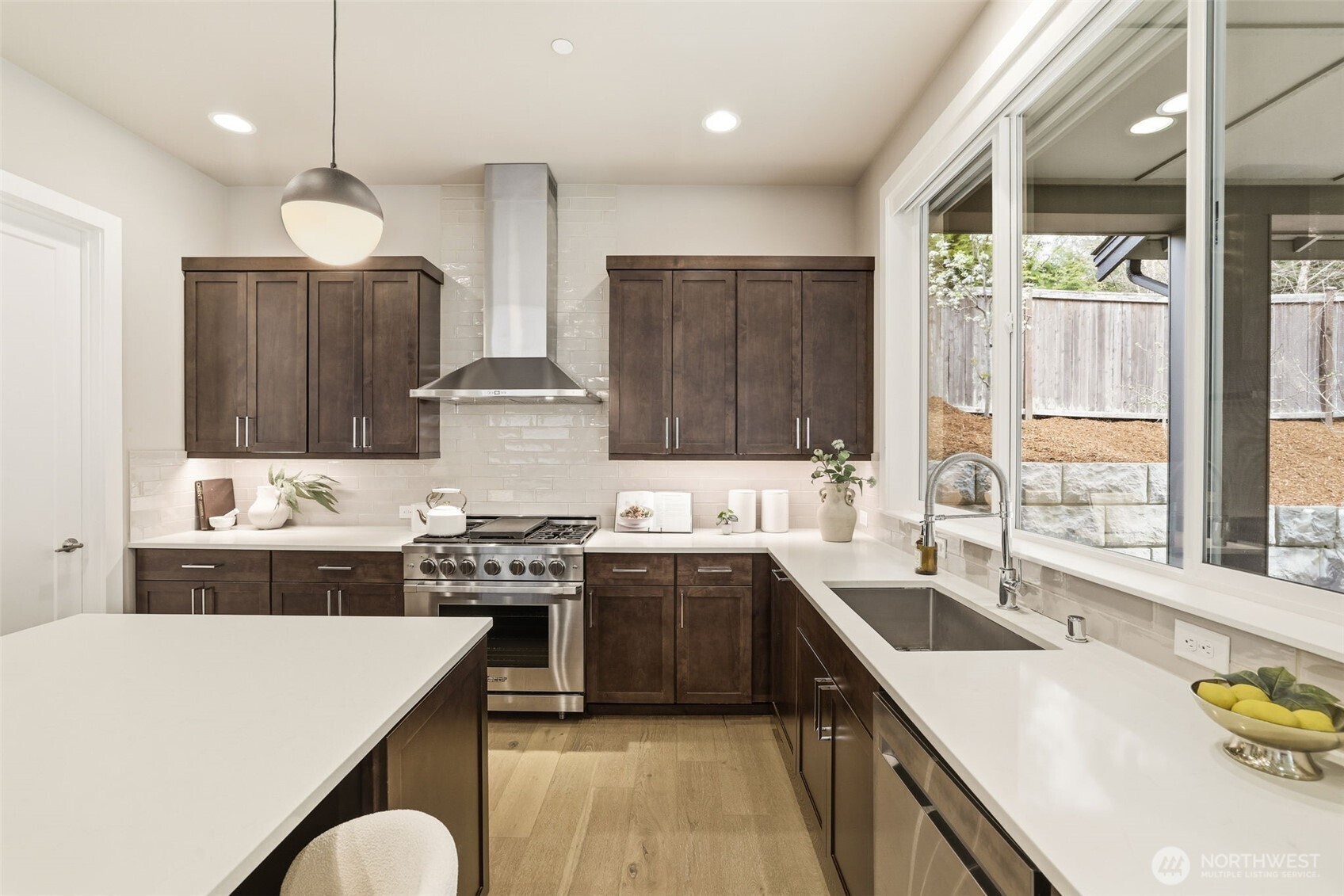 24387 NE 24th Street Sammamish WA 98074