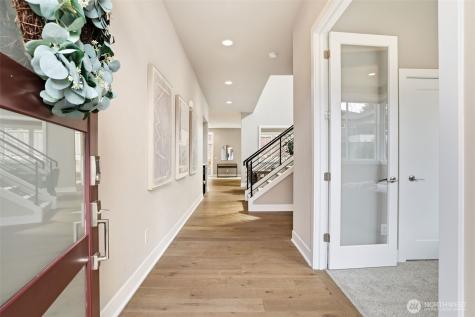 24387 NE 24th Street Sammamish WA 98074
