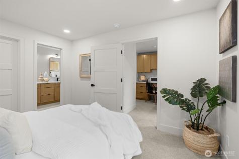 10829 104th Avenue NE Kirkland WA 98033