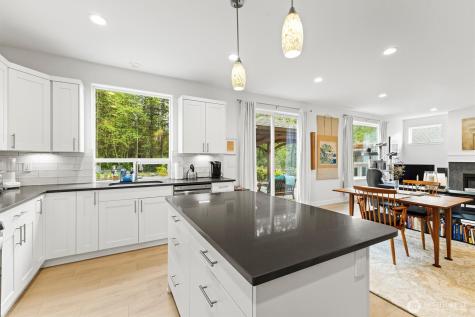 2051 Lexington Avenue Blaine WA 98230