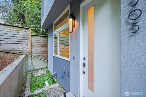 1505 Lakeview Seattle WA 98102