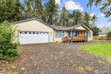 181 Duck Lake Drive NE Ocean Shores WA 98569
