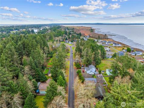 181 Duck Lake Drive NE Ocean Shores WA 98569