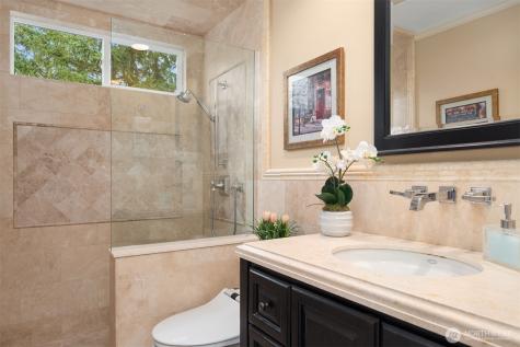 17409 113th Avenue NE Bothell WA 98011