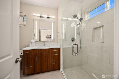 1936 17th Avenue NE Issaquah WA 98029